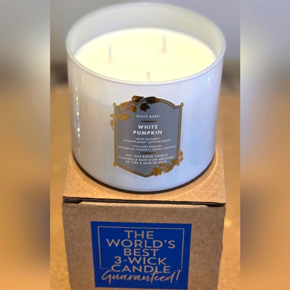 🩷BRAND NEW BATH & BODY WORKS🩷White Barn WHITE PUMPKIN  3-Wick Candle 🩷 - Picture 2 of 3